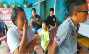 Keluarga Bharada E di SULUT Menangis Saat Dengar Tuntutan Jaksa