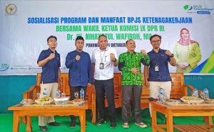 Wakil Ketua Komisi IX DPR RI Gelar Sosialisasi BPJS Ketenagakerjaan di Pohuwato 