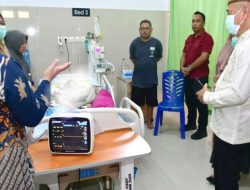 Bupati Pohuwato Tinjau Kondisi Pasien Anak di RSUD Bumi Panua